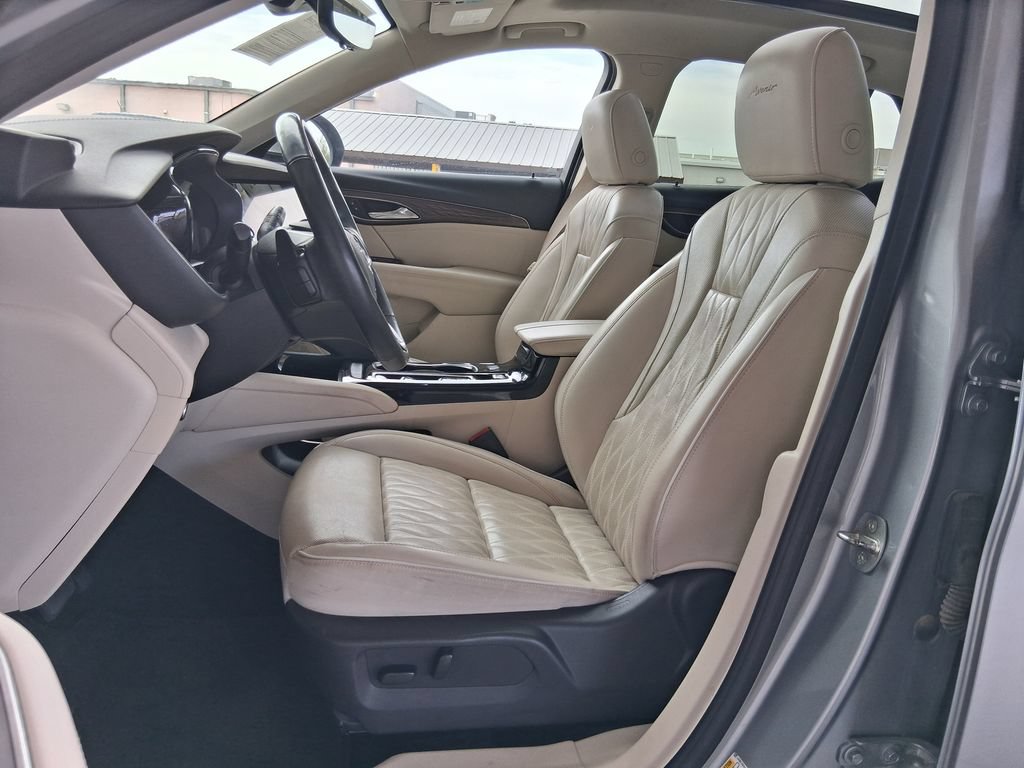 Used 2023 Buick Envision Avenir FWD image 18