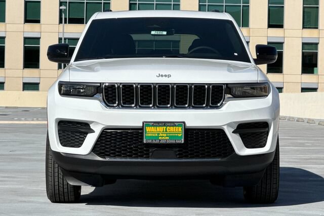 New 2026 Jeep Grand Cherokee Laredo X AWD/4WD image 6