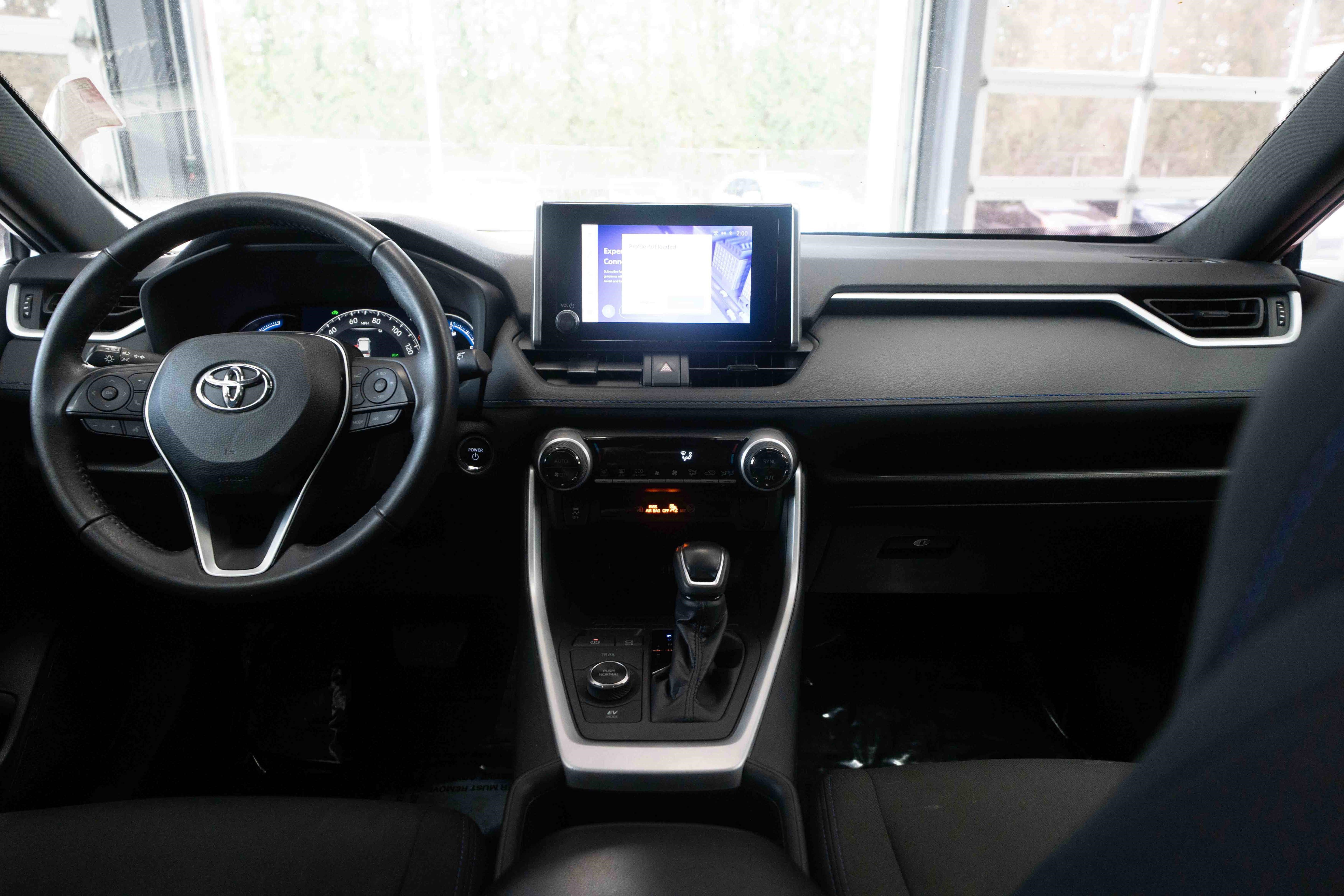 Used 2023 Toyota RAV4 SE image 21