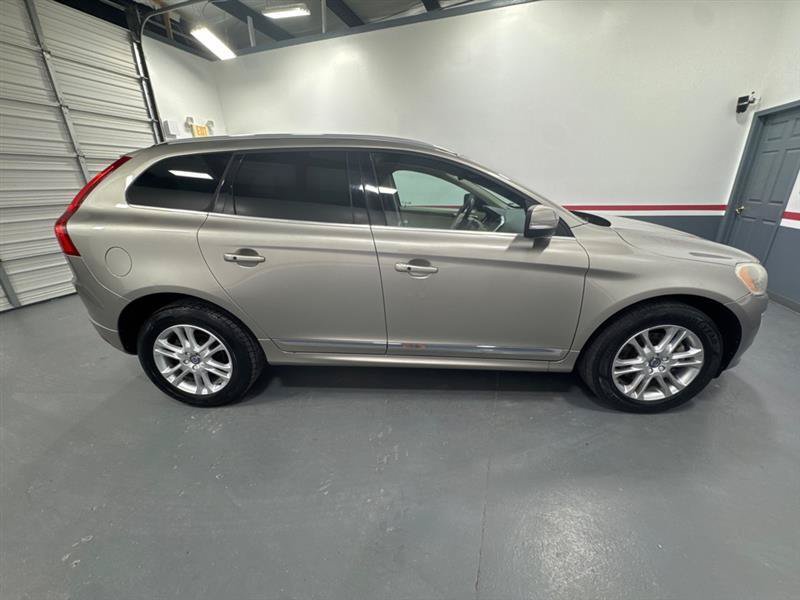 Used 2016 Volvo XC60 T5 Premier FWD image 6