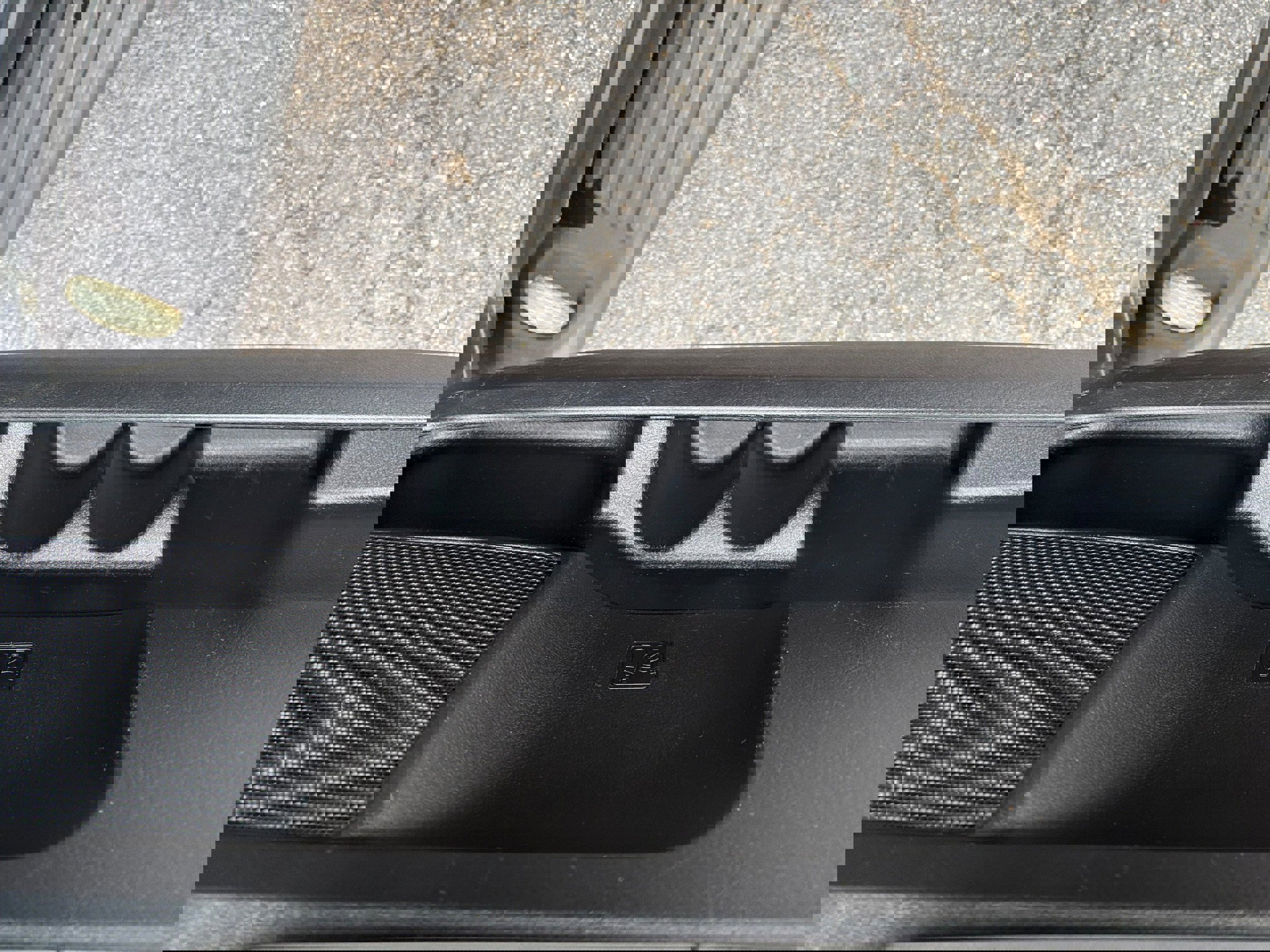 Used 2010 Toyota Tundra 4x4 Double Cab image 19