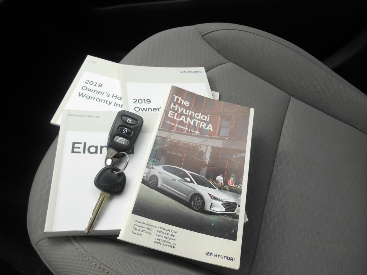 Used 2019 Hyundai Elantra SE FWD image 7