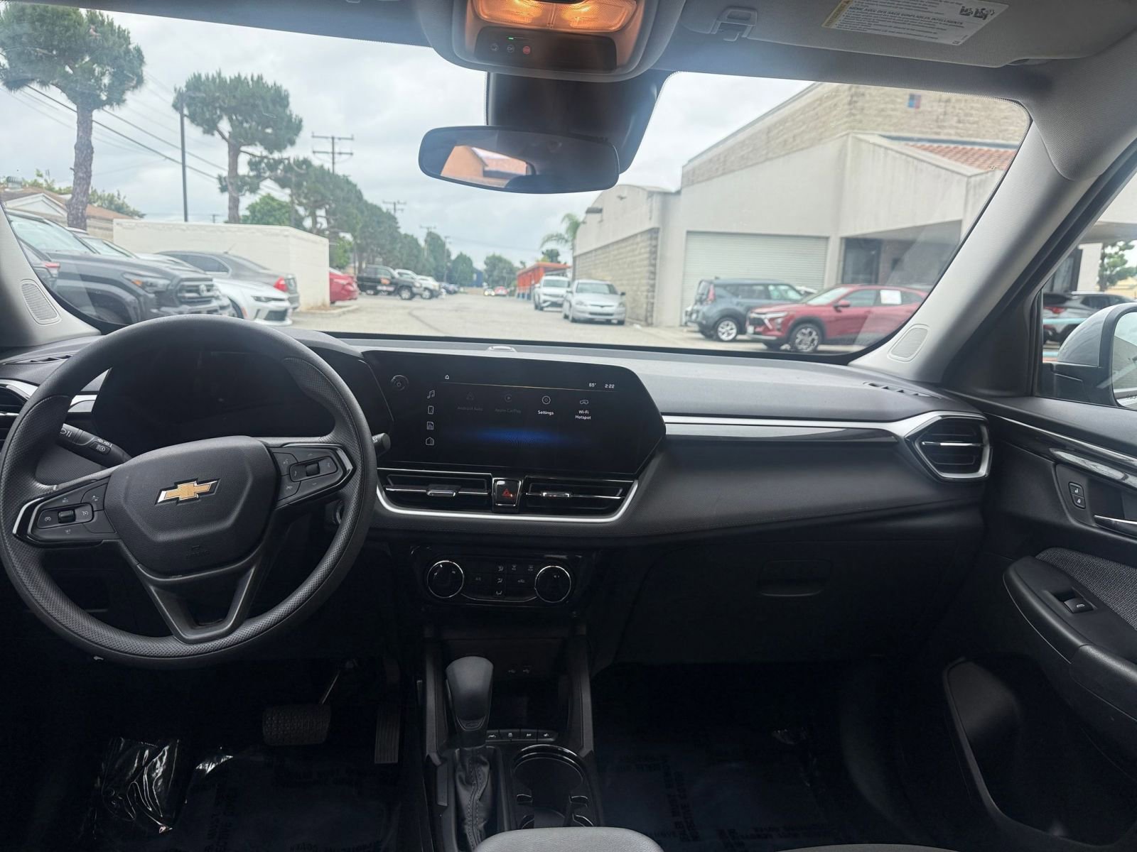 Used 2025 Chevrolet TrailBlazer LT FWD image 30