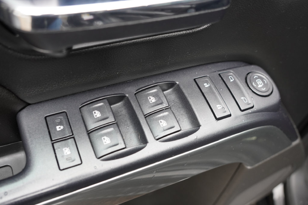 Used 2016 Chevrolet Silverado 1500 LT AWD/4WD image 22
