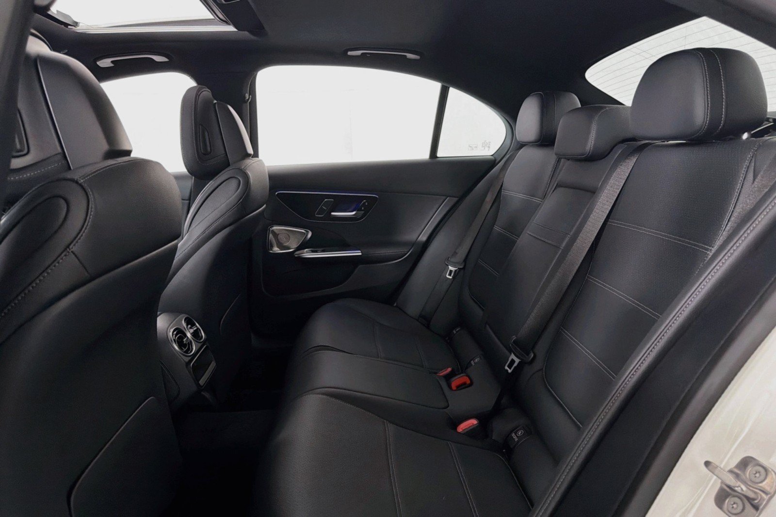 Certified 2024 Mercedes-Benz C 300 Sedan image 9