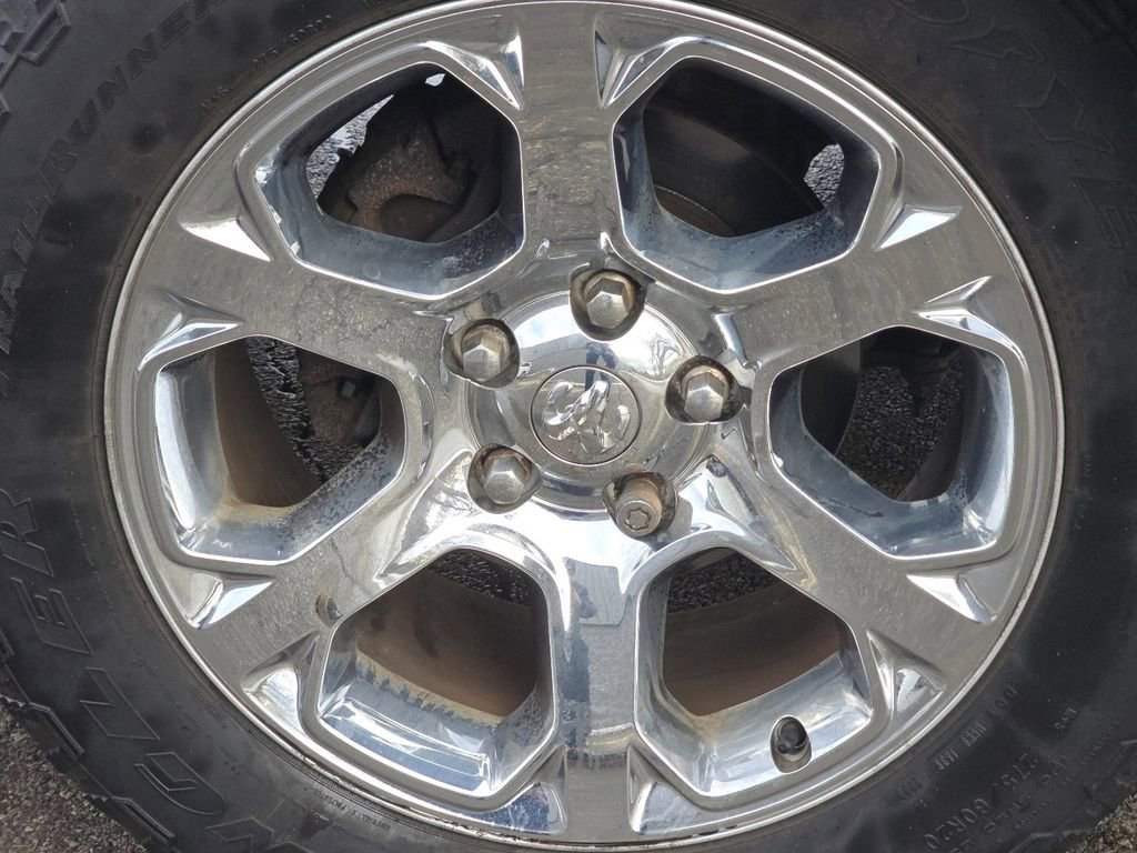 Used 2016 RAM 1500 Laramie image 11