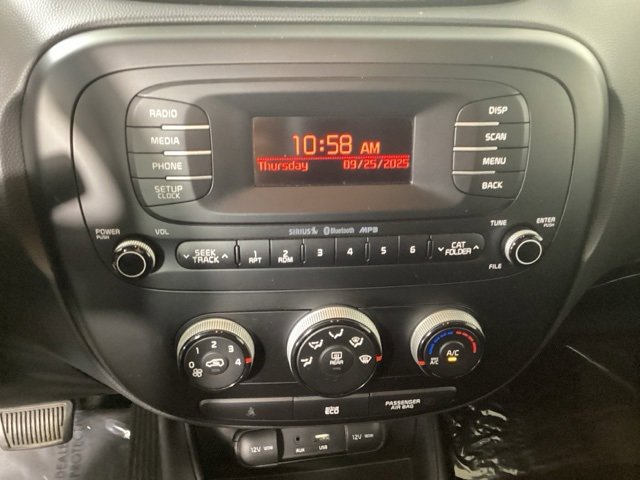 Used 2016 Kia Soul image 18