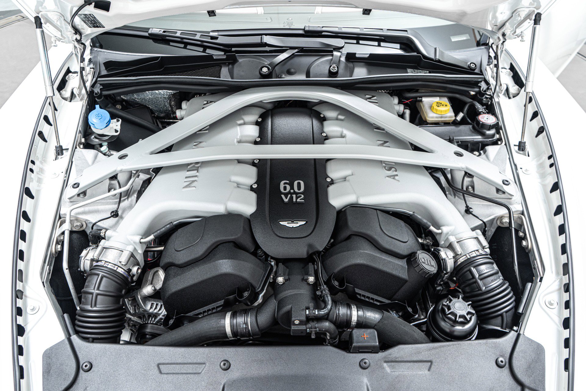 Used 2014 Aston Martin DB9 Volante -Very Low Miles, Pearl image 12