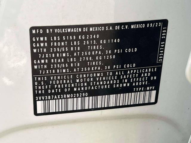 Used 2024 Volkswagen Tiguan SE FWD image 29