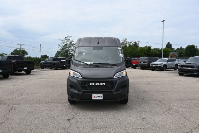New 2026 RAM ProMaster 2500 w/ Crew Van Package FWD image 3