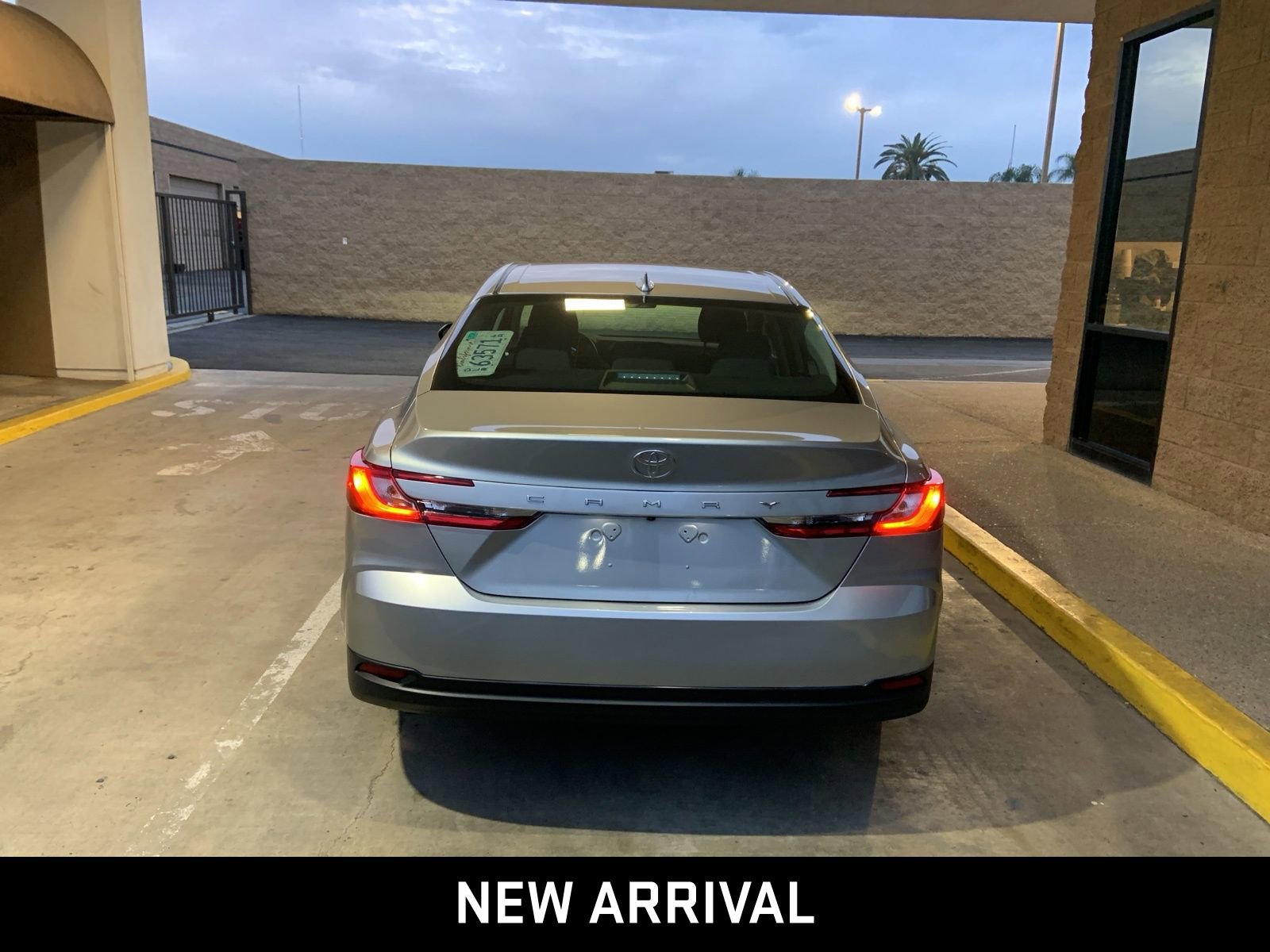 Used 2025 Toyota Camry LE image 5