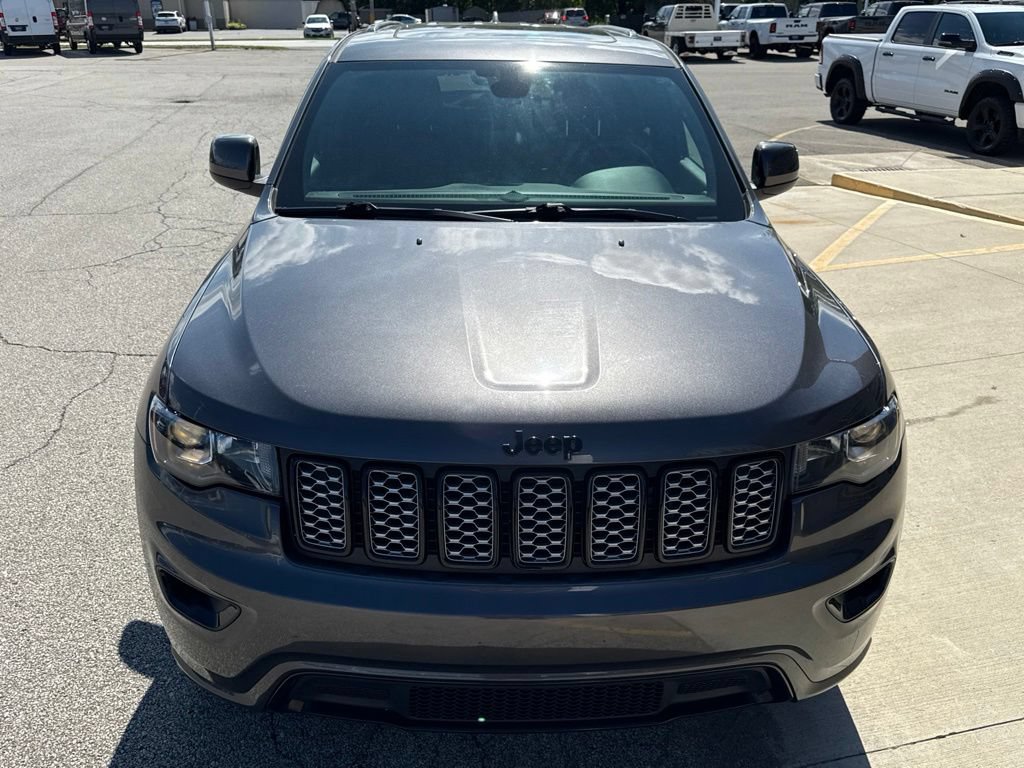 Used 2021 Jeep Grand Cherokee Laredo X AWD/4WD image 12