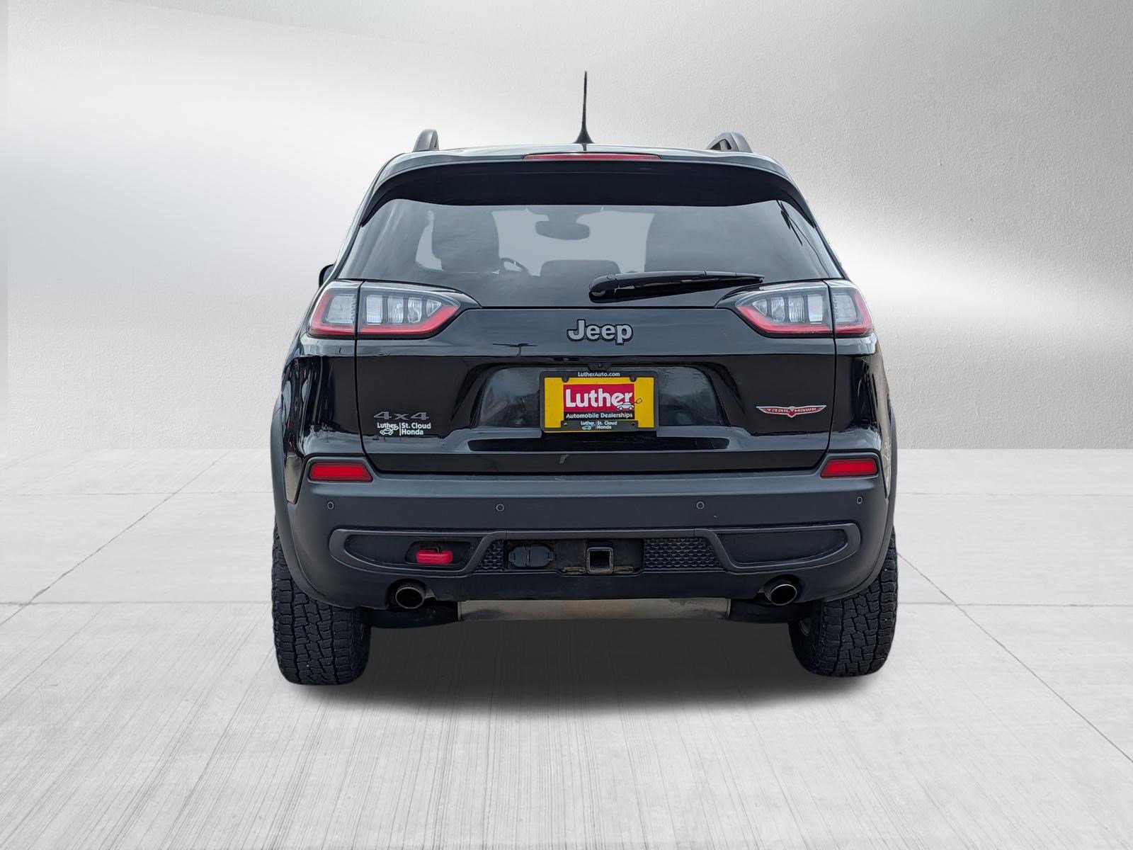 Used 2020 Jeep Cherokee Trailhawk w/ Comfort/Convenience Group image 6