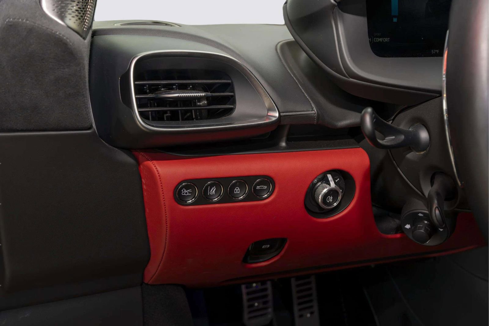 Used 2023 McLaren Artura RWD image 21