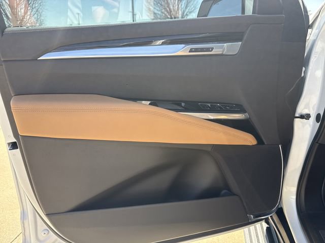 Certified 2025 Cadillac Escalade ESV Premium Luxury w/ Touring Package image 10