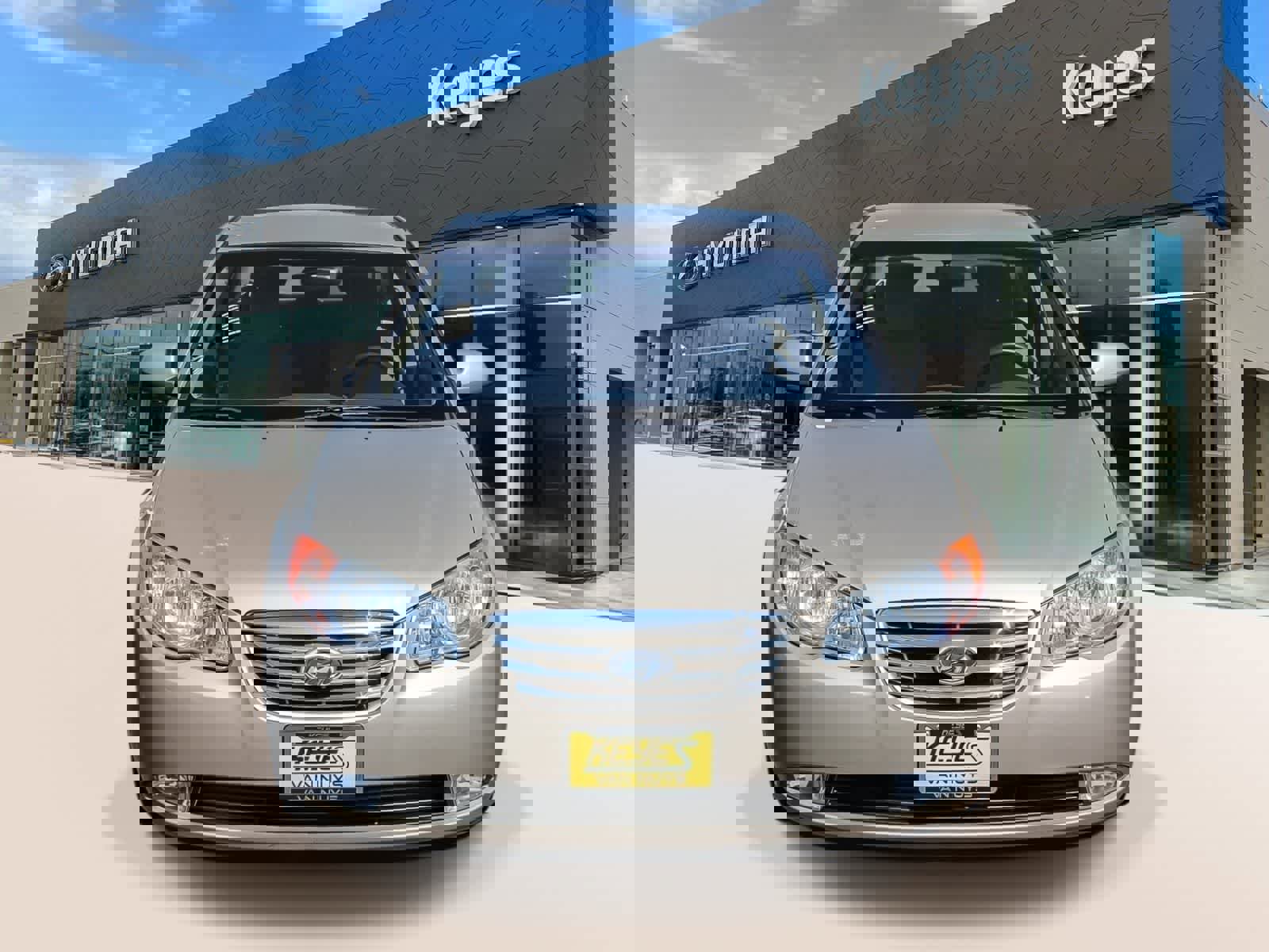 Used 2010 Hyundai Elantra GLS image 2