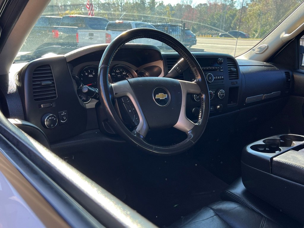 Used 2013 Chevrolet Silverado 3500 LT w/ Convenience Package AWD/4WD image 18