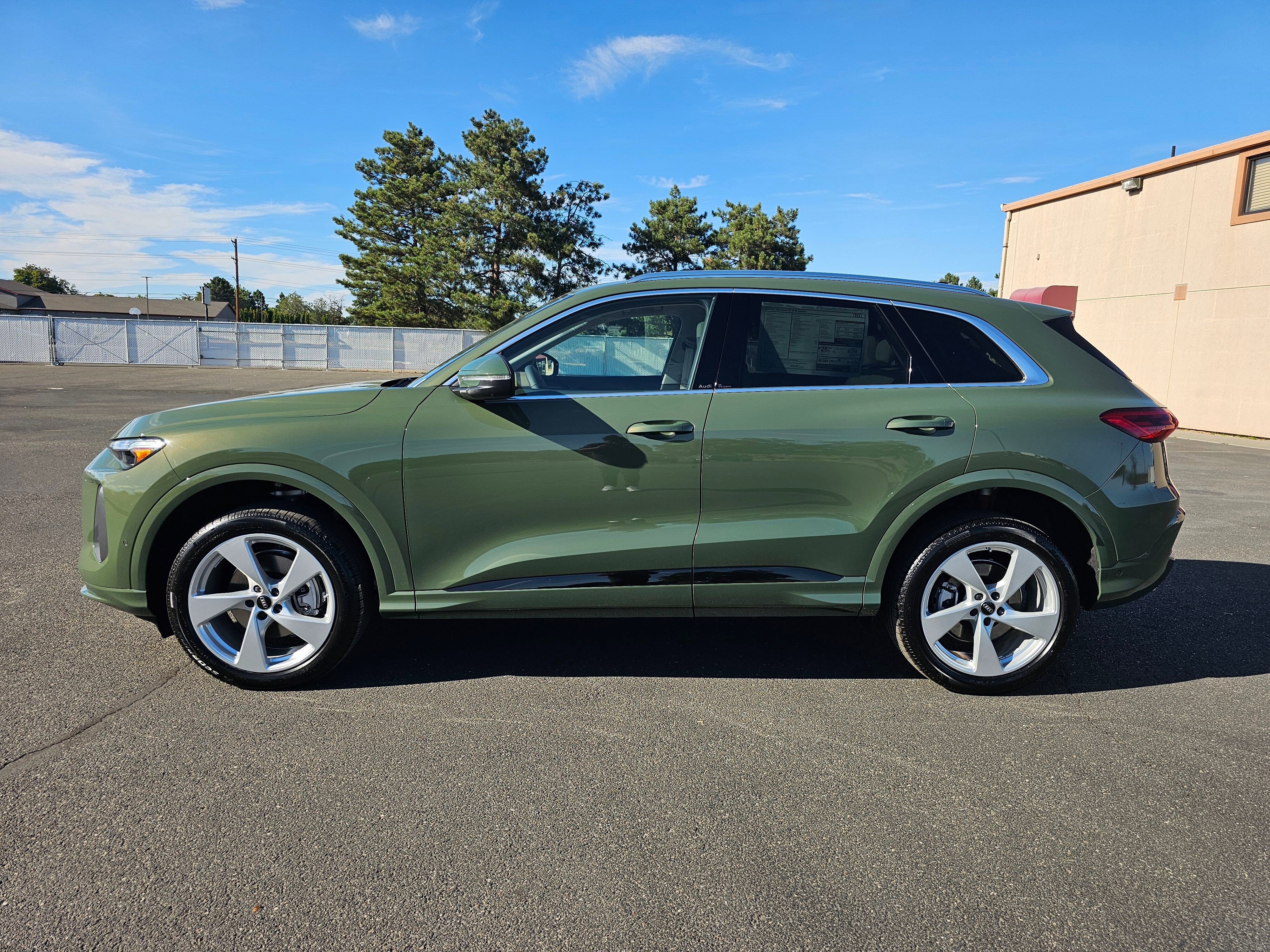 New 2025 Audi Q5 Premium Plus image 3