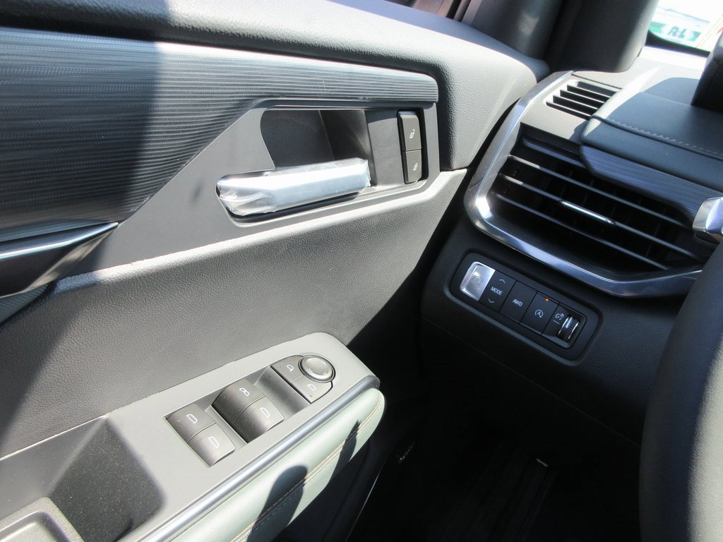 New 2026 GMC Acadia AT4 w/ Luxury Package image 19