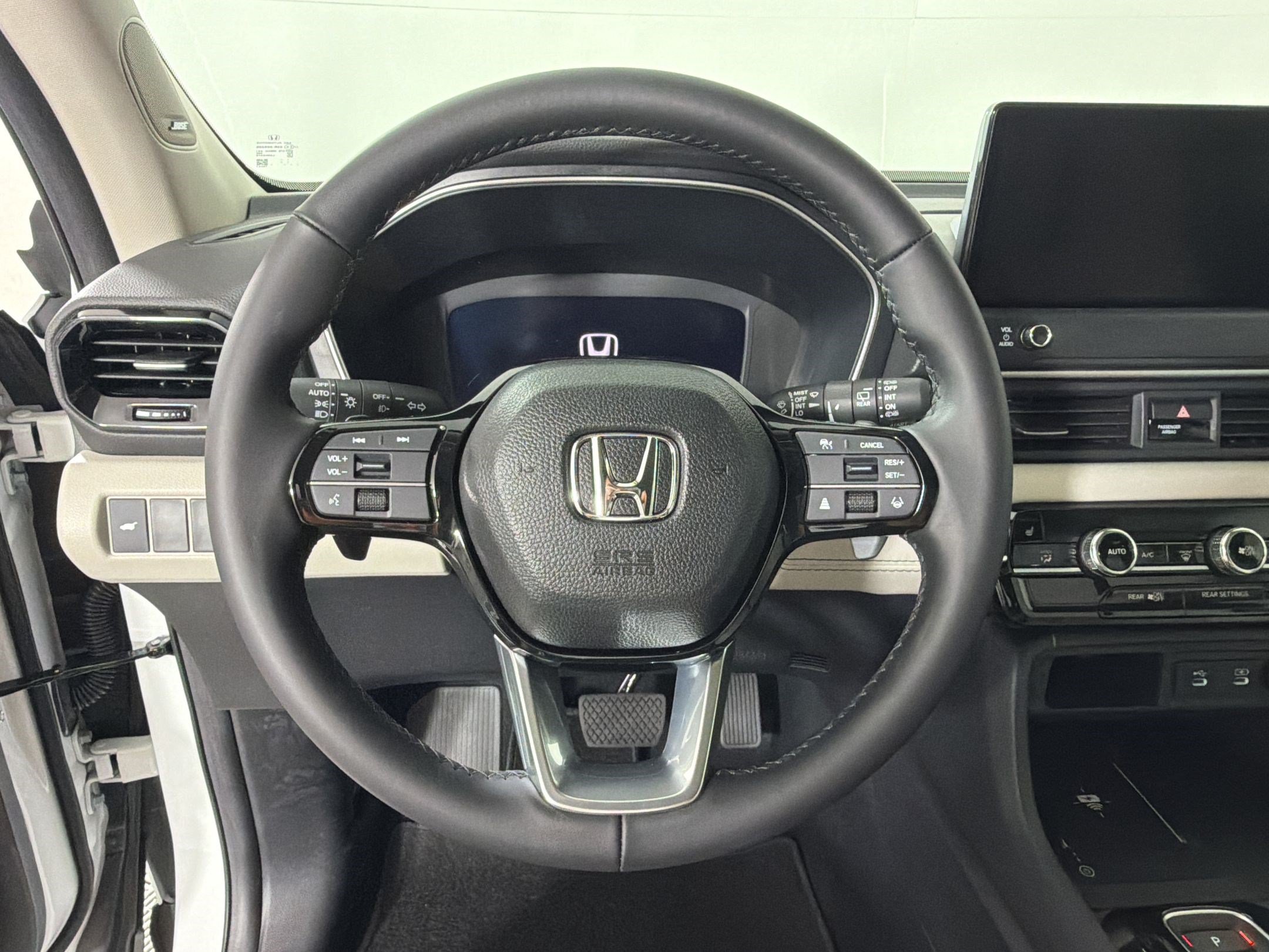 New 2026 Honda Pilot Touring image 11
