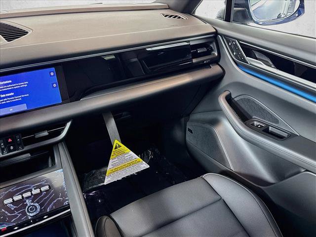 New 2026 Porsche Macan 4 Electric AWD/4WD image 21
