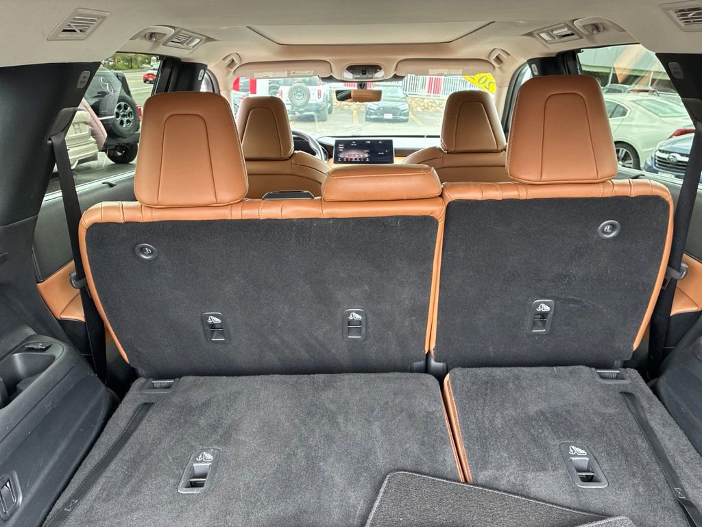 Used 2023 INFINITI QX60 Sensory w/ Vision Package AWD/4WD image 14