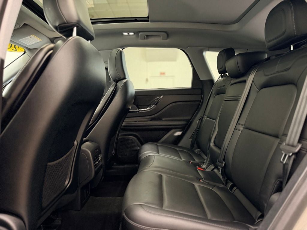 Used 2021 Lincoln Corsair AWD w/ Premium Package image 22