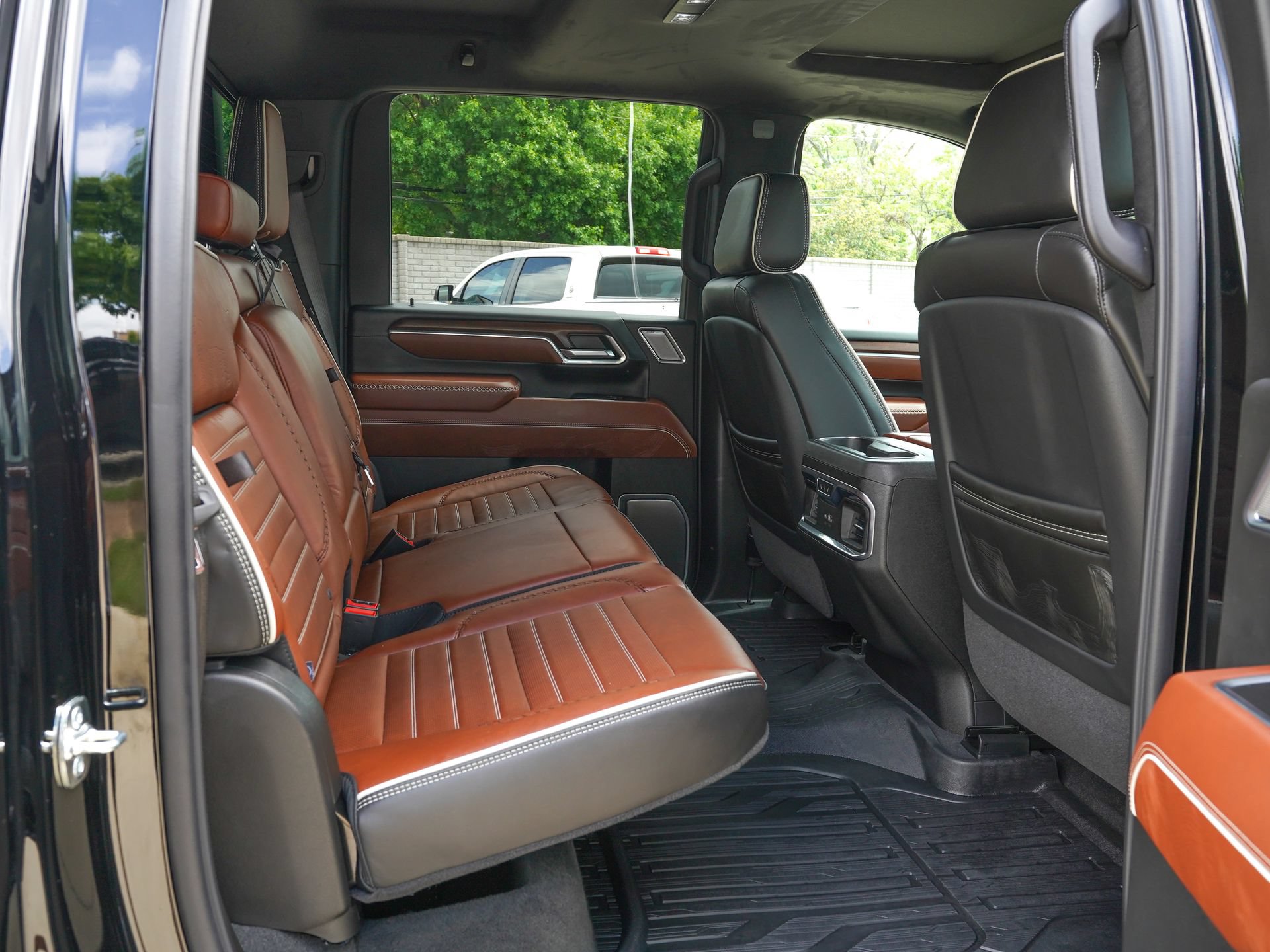 Used 2026 GMC Sierra 2500 Denali Ultimate AWD/4WD image 12