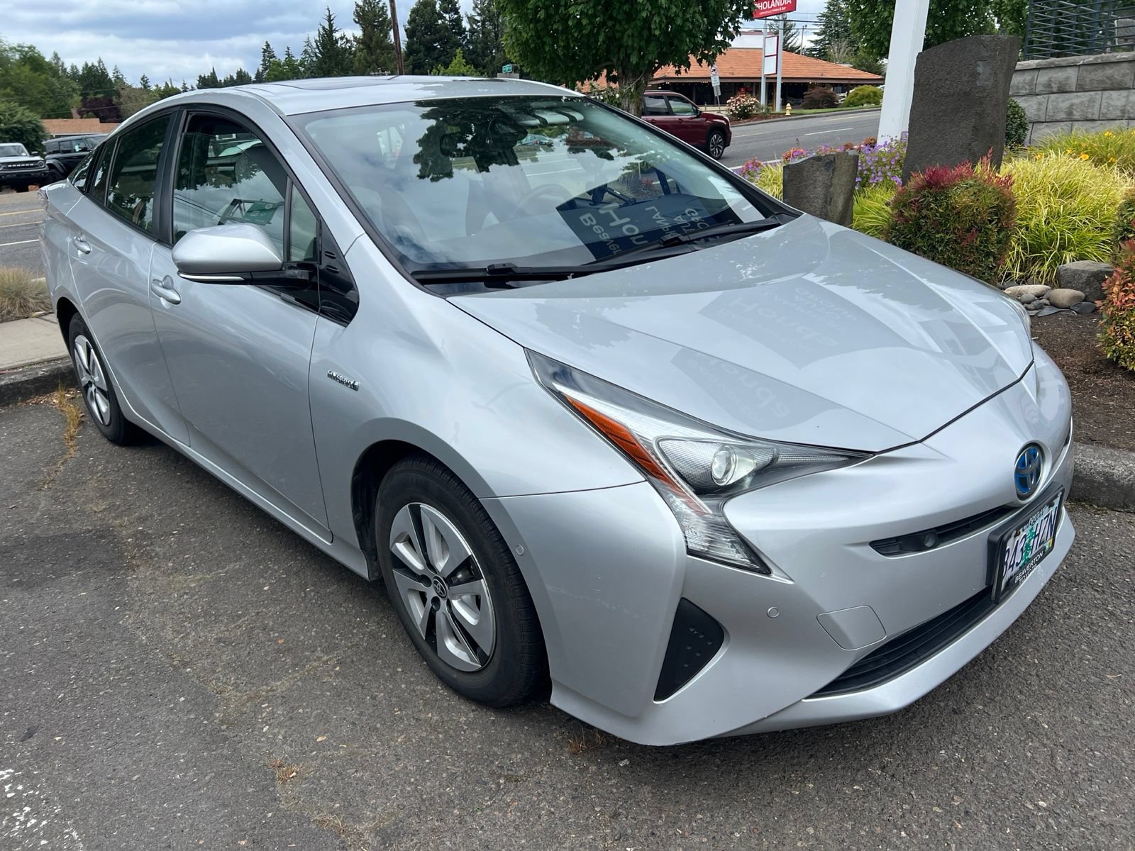 Used 2016 Toyota Prius FWD image 7