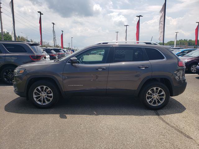 Used 2019 Jeep Cherokee Latitude Plus w/ Cold Weather Group AWD/4WD image 7