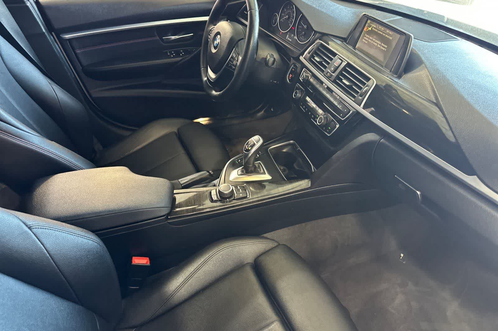 Used 2016 BMW 328i Sedan RWD image 17