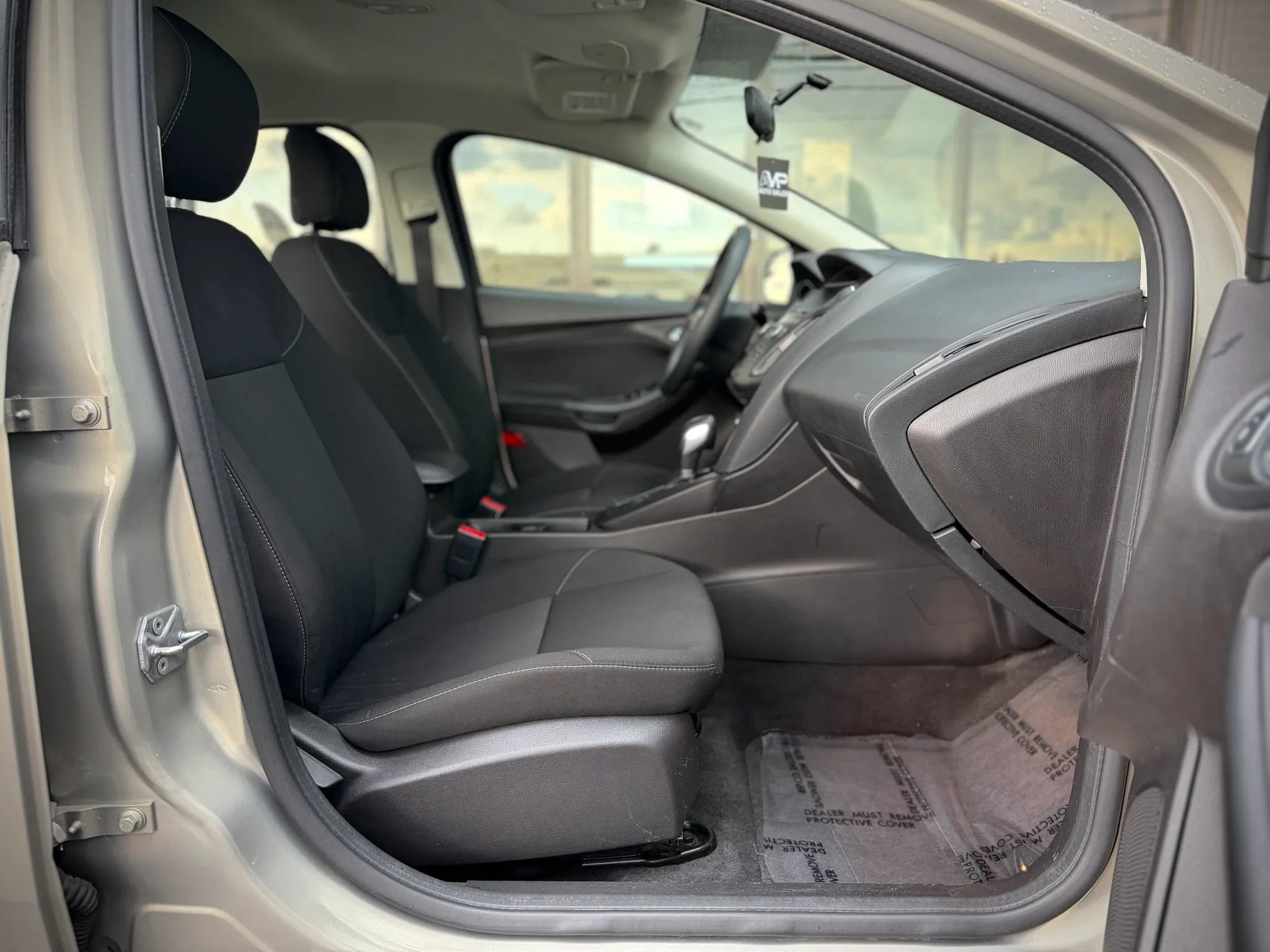 Used 2016 Ford Focus SE w/ SE Power Seat Package FWD image 18