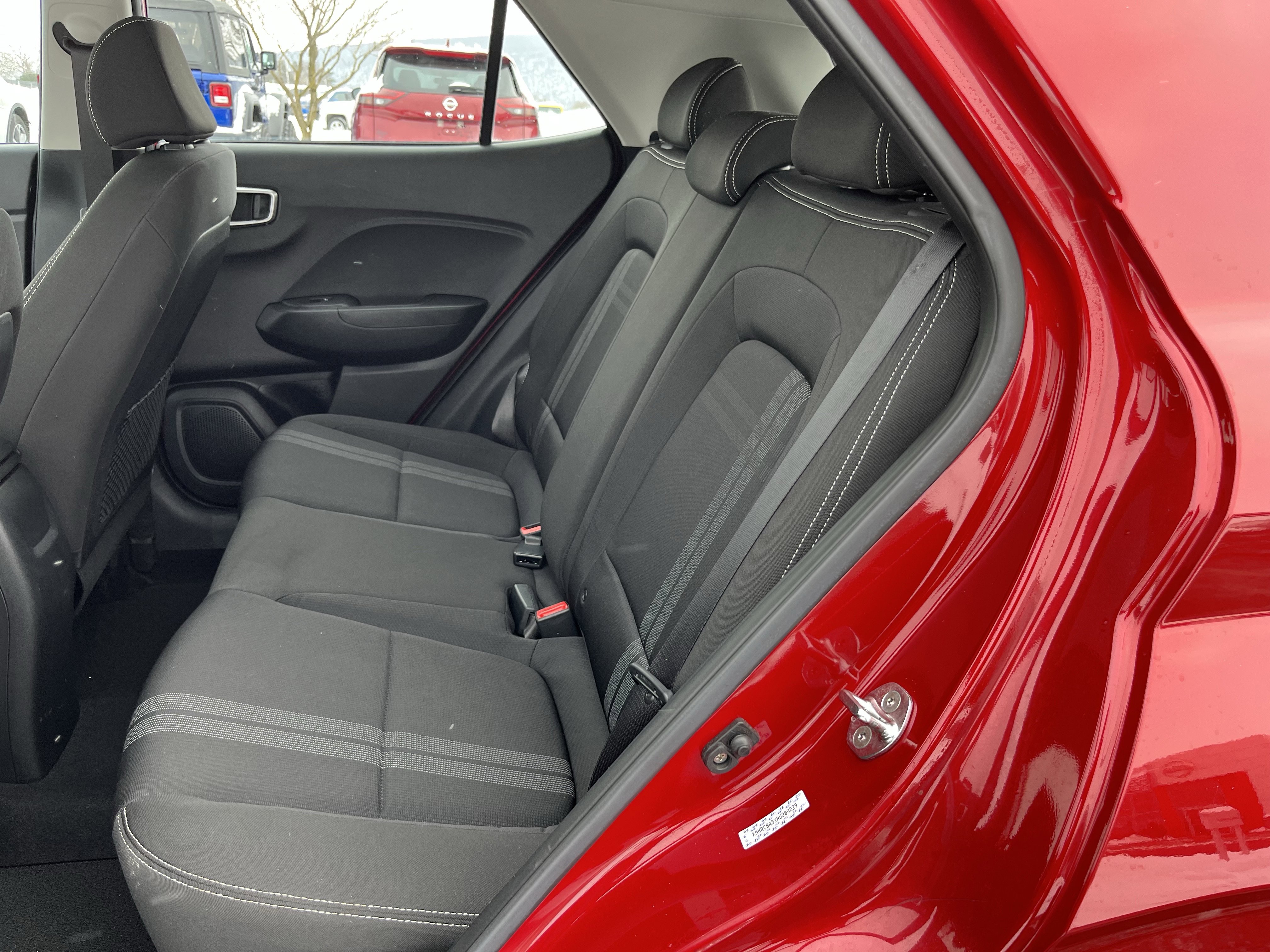 Used 2022 Hyundai Venue SEL image 14