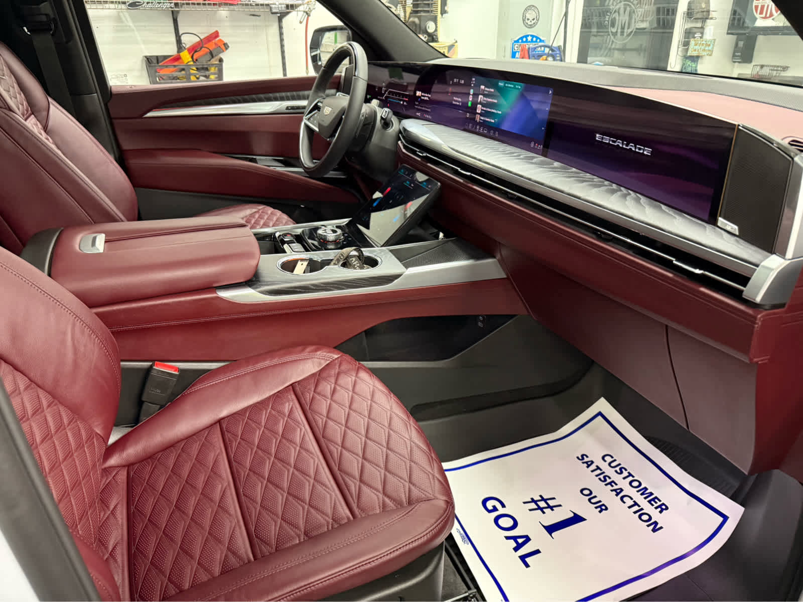 Used 2026 Cadillac Escalade Luxury w/ LPO, Floor Liner Package image 37