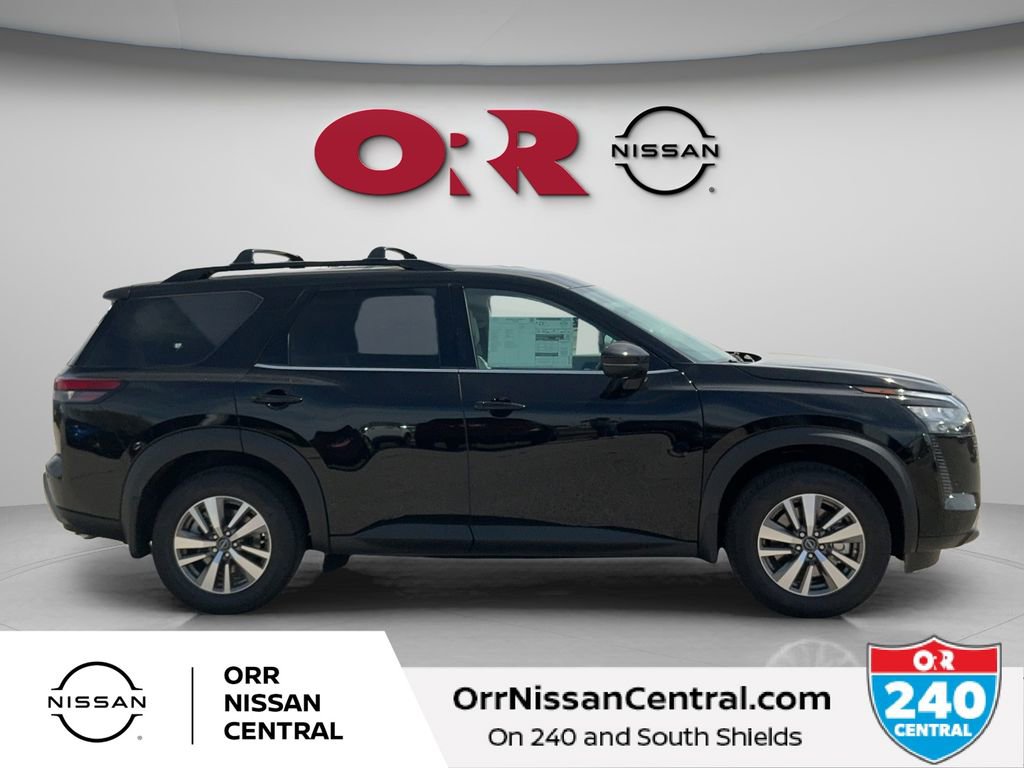 New 2026 Nissan Pathfinder SL image 4