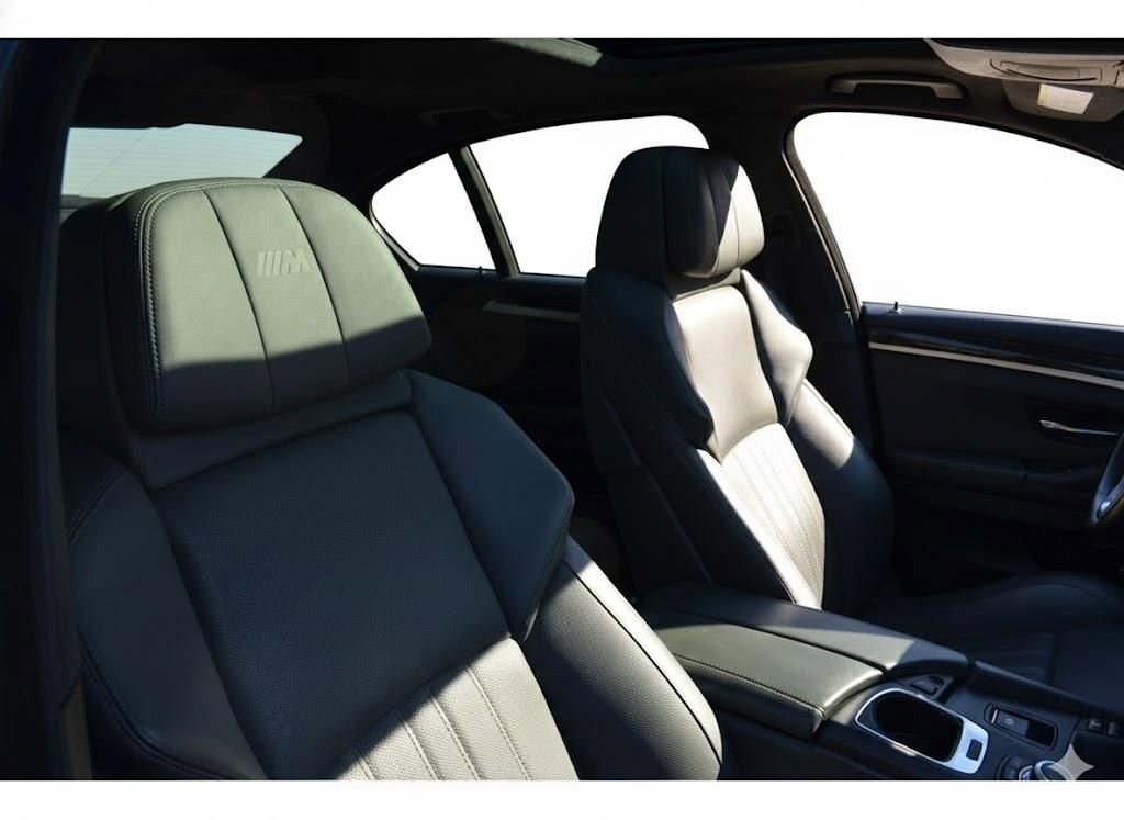 Used 2013 BMW M5 image 18
