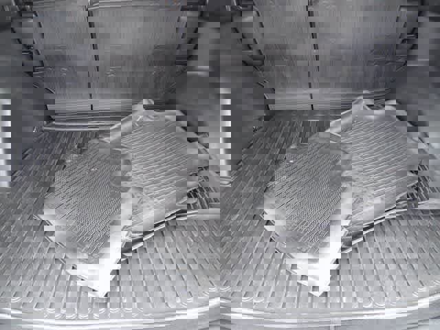 Used 2023 Toyota RAV4 XLE Premium image 10