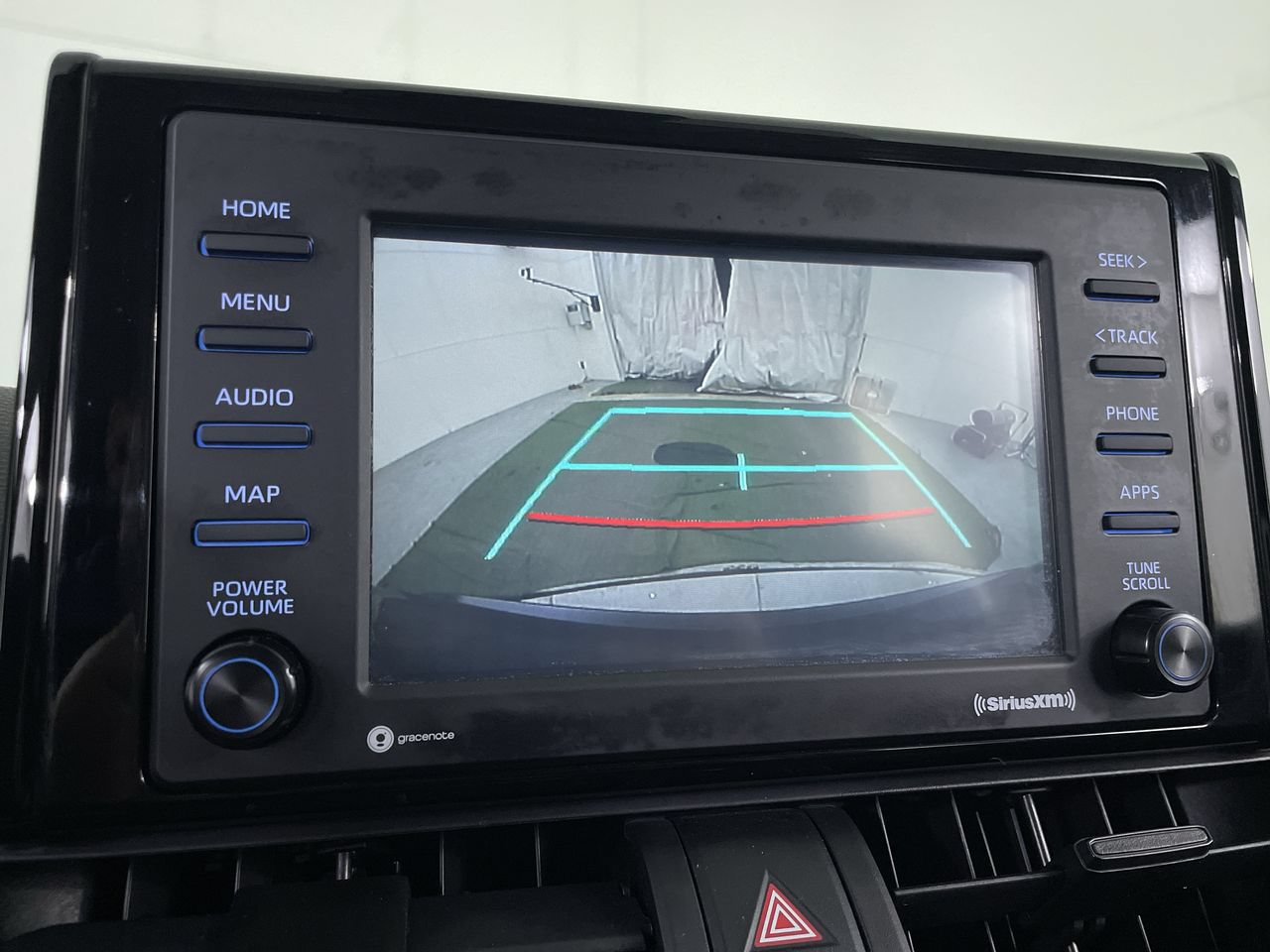 Used 2021 Toyota RAV4 XLE AWD/4WD image 16