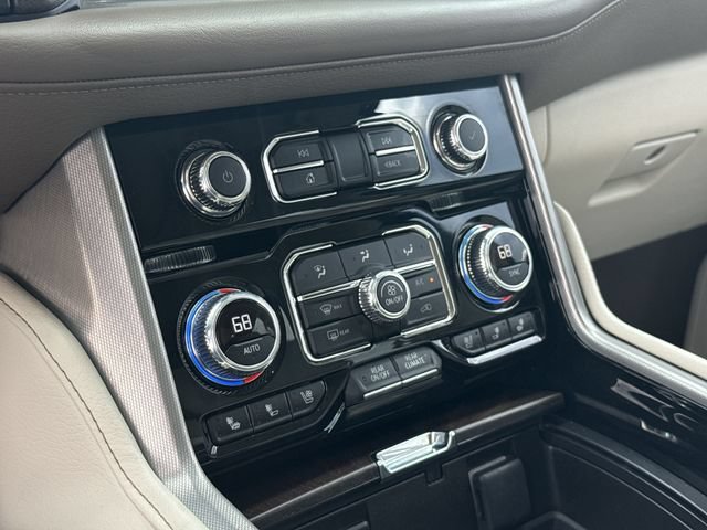 Used 2024 GMC Yukon Denali AWD/4WD image 18