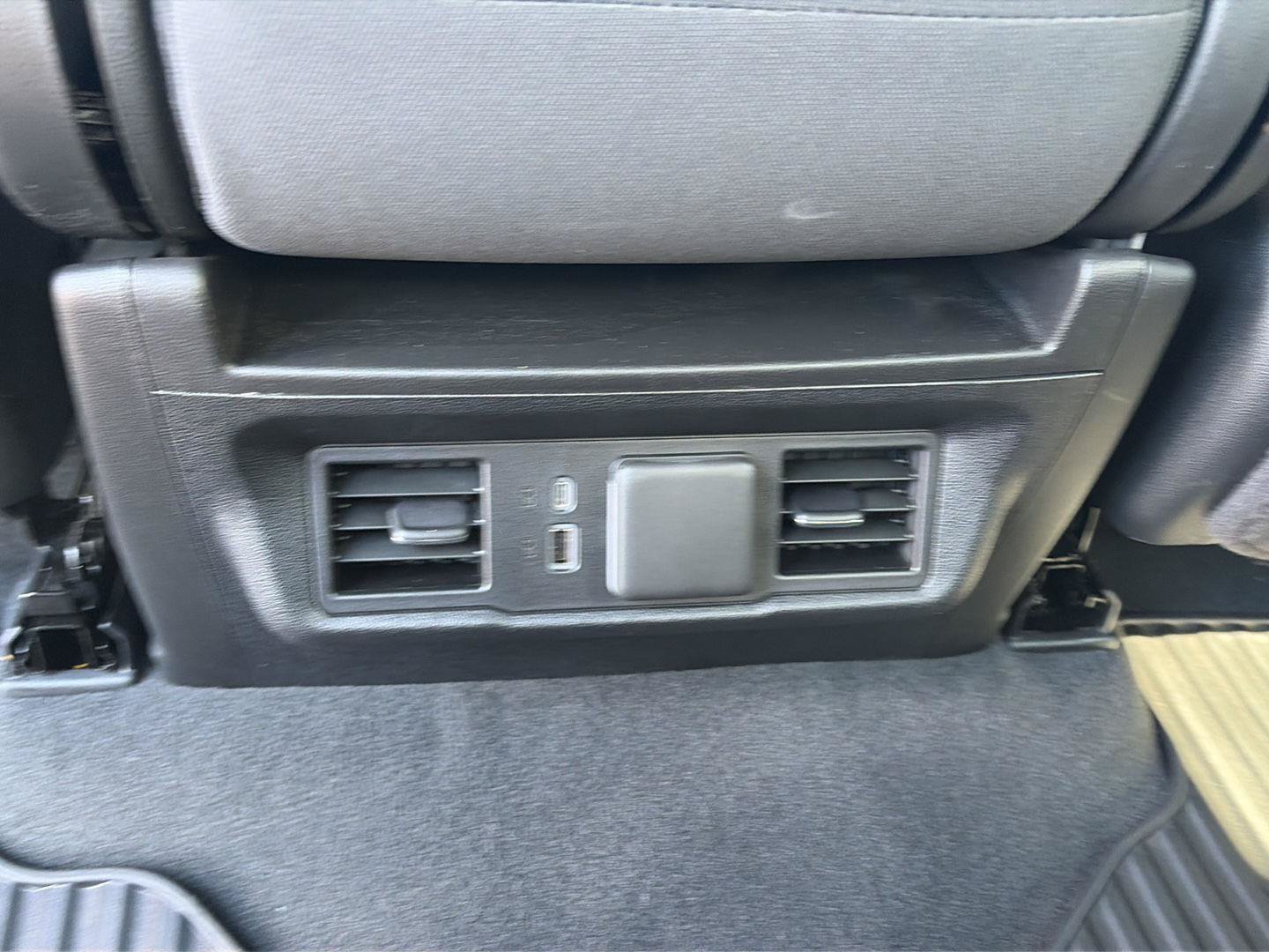 Used 2024 Chevrolet Silverado 1500 LT AWD/4WD image 29
