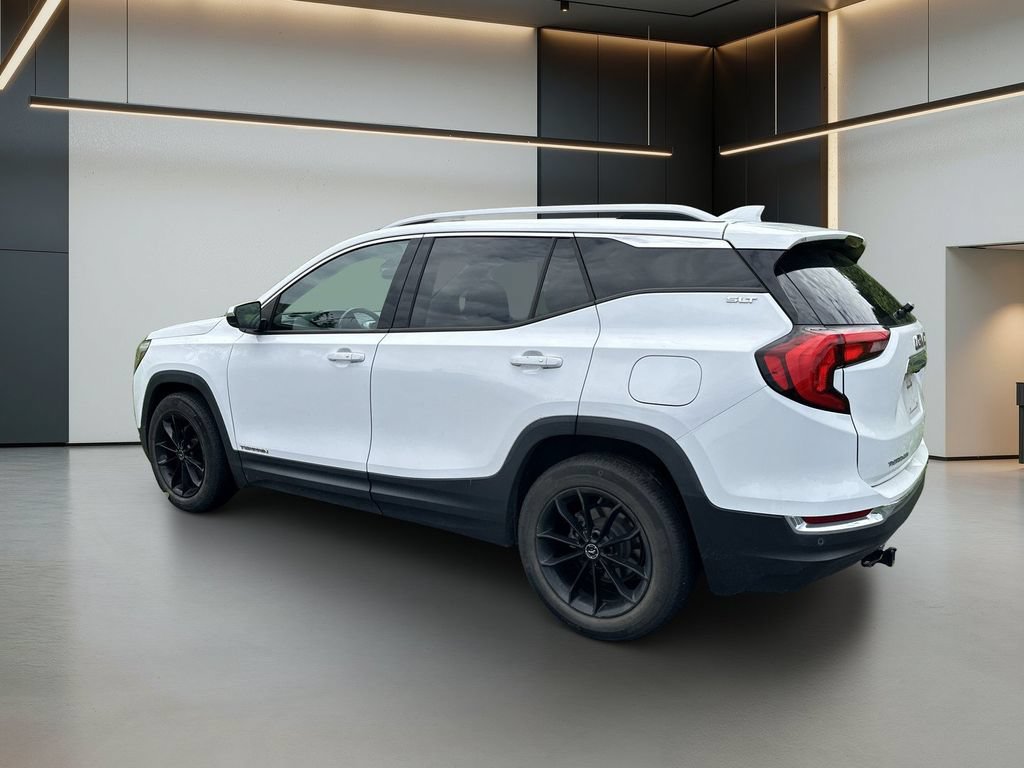Used 2020 GMC Terrain SLT w/ Preferred Package FWD image 3