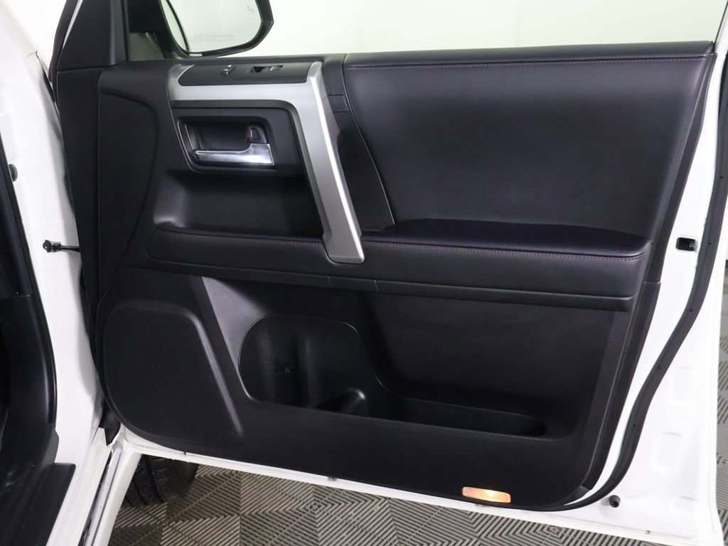 Used 2023 Toyota 4Runner Limited AWD/4WD image 23