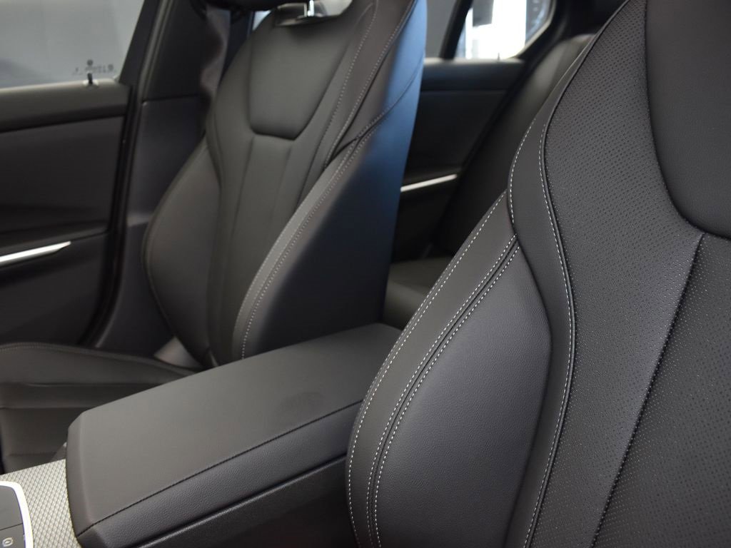 New 2026 BMW 330i Sedan w/ M Sport Package image 14