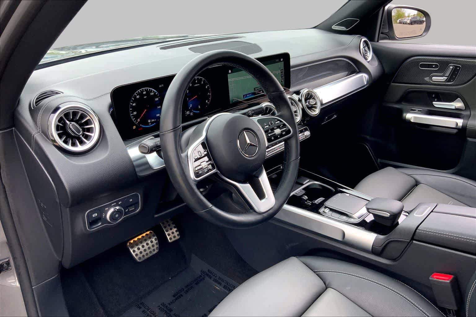 Used 2023 Mercedes-Benz GLB 250 4MATIC image 17