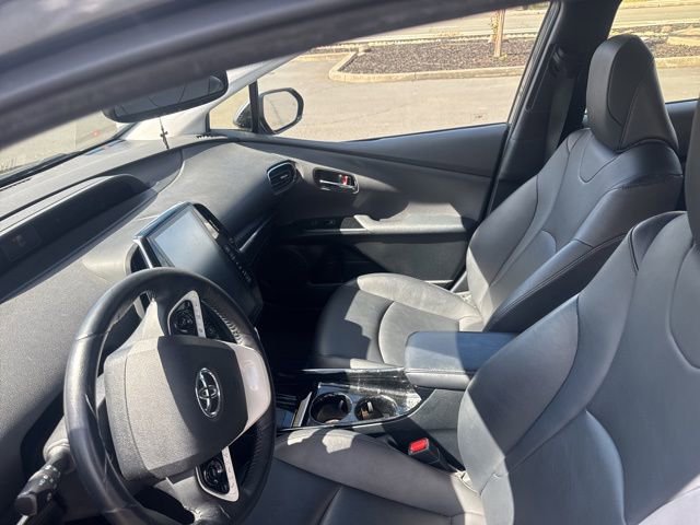Used 2017 Toyota Prius Prime Advanced w/ Protection Package FWD image 7