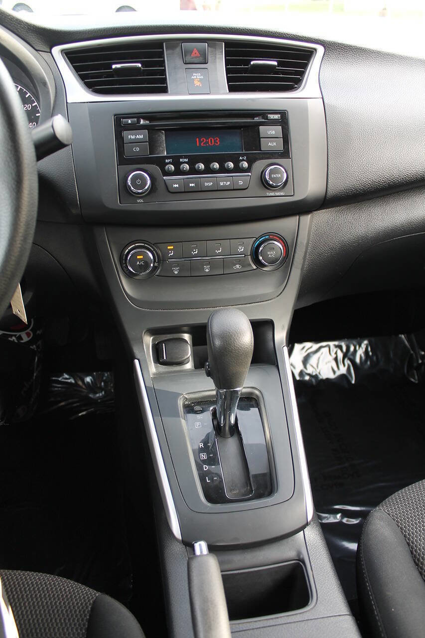 Used 2017 Nissan Sentra S image 29