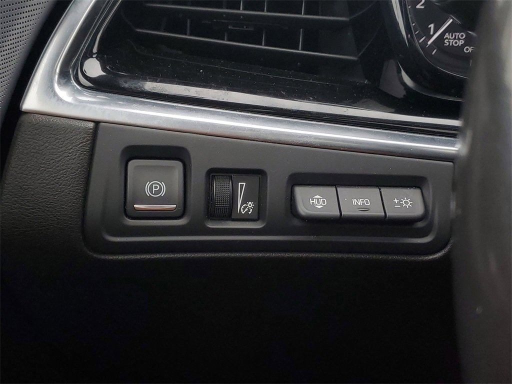 Used 2021 Cadillac XT6 Premium Luxury image 19