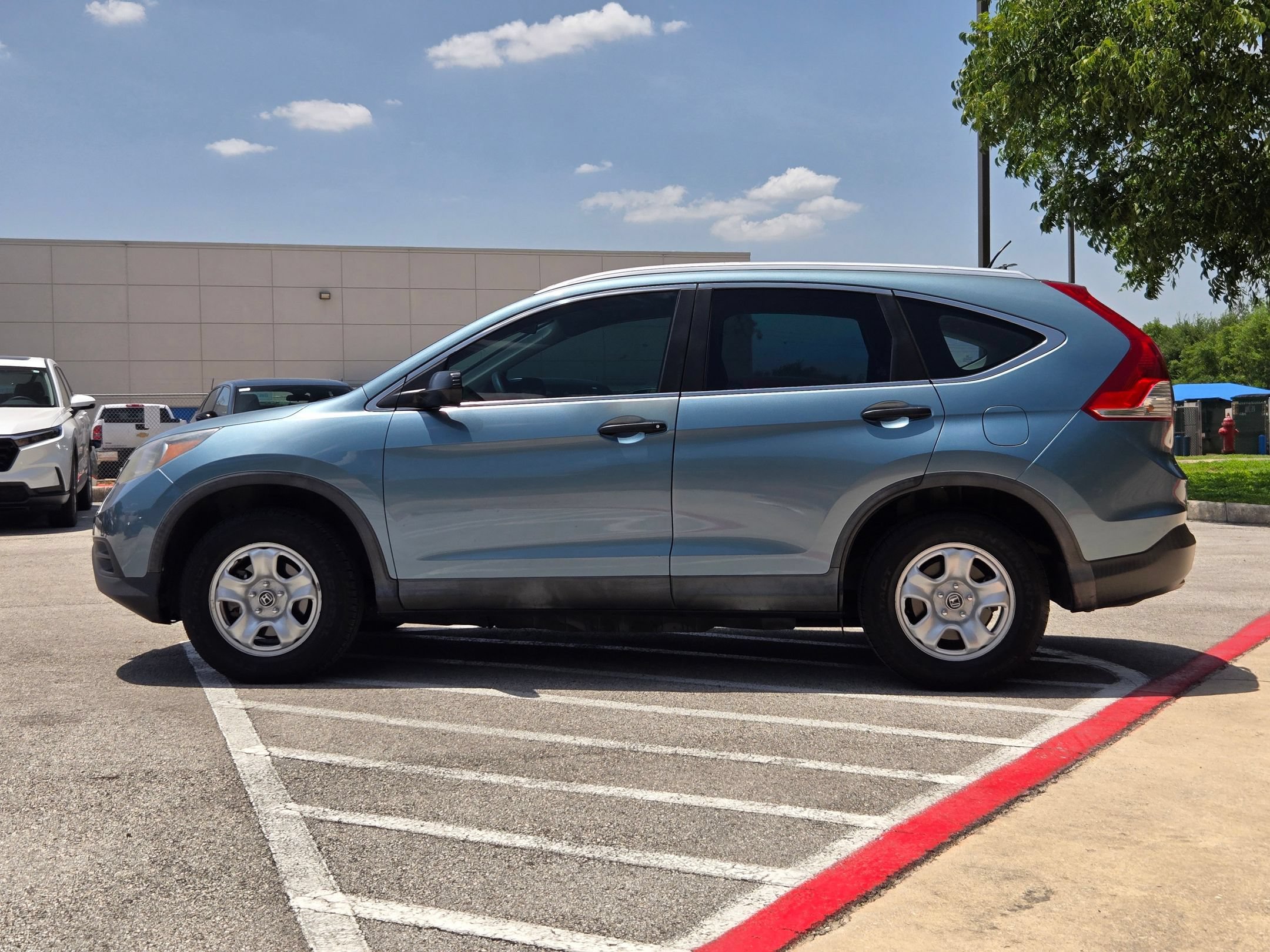 Used 2014 Honda CR-V LX image 6
