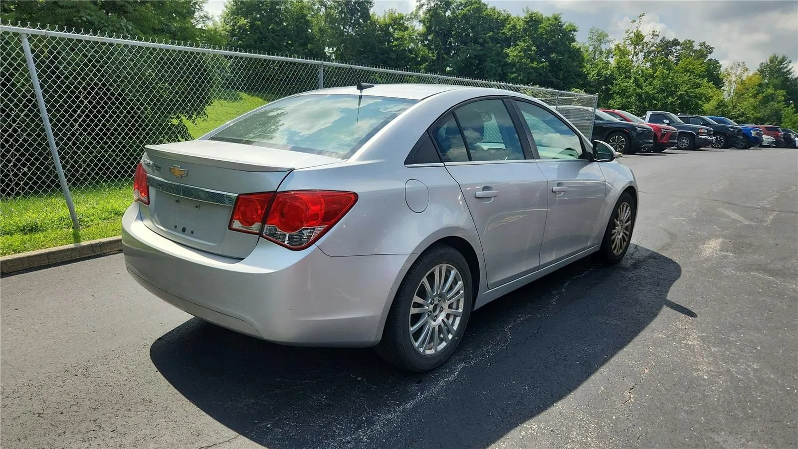 Used 2013 Chevrolet Cruze Eco FWD image 2