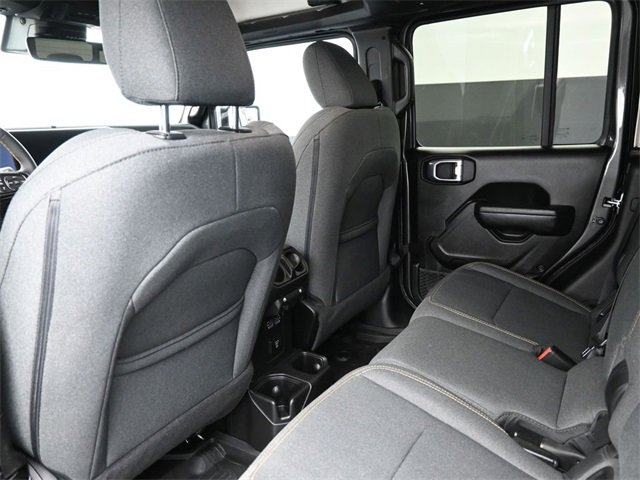 Used 2024 Jeep Gladiator Sport image 25